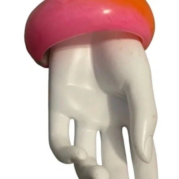 Blk & White Lucite Clamper Bracelet -Hinged Bracelet, Colorful End Of Day Lucite - Picture 8 of 16